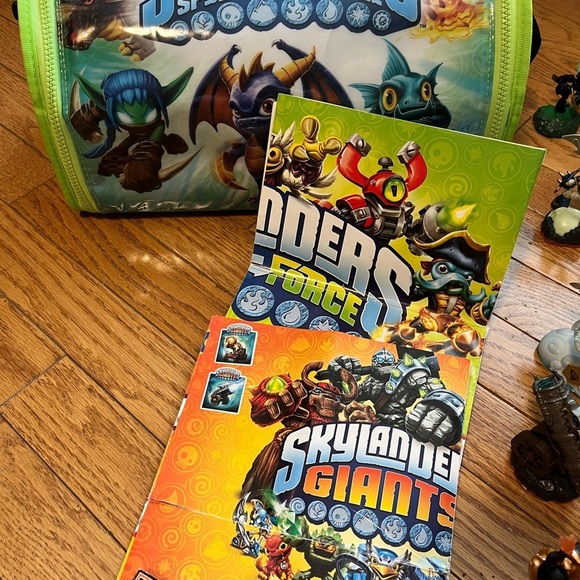 Skylander Activision Bundle Collections Deal- All in Pictures Included- - Picture 8 of 9